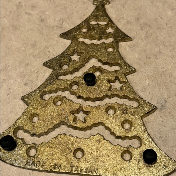 Vintage Metal Christmas Tree Hot Pad - Picture 2 of 6